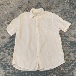 White linen short sleeve button-up shirt Abercrombie and Fitch